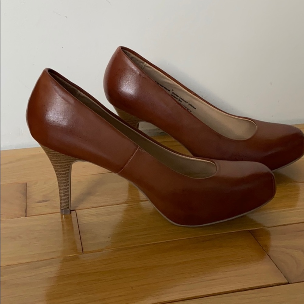 Brand New Mossimo heel.